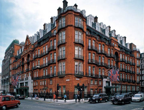 Claridge’s London, Mayfair Elegance & Timeless British Luxury